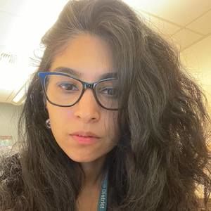 Meet your Posher, Munazza